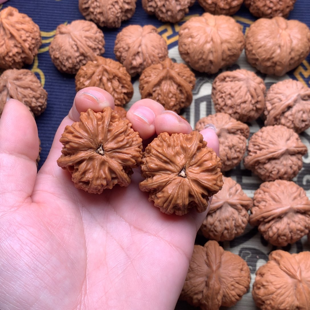 文玩核桃吊坠郁*小文山36