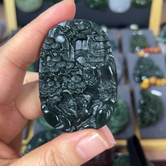 和田玉颈饰未镶嵌