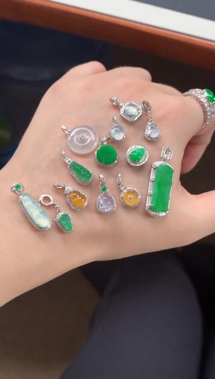 翡翠吊坠18K金镶嵌（多样性发其一）LF3