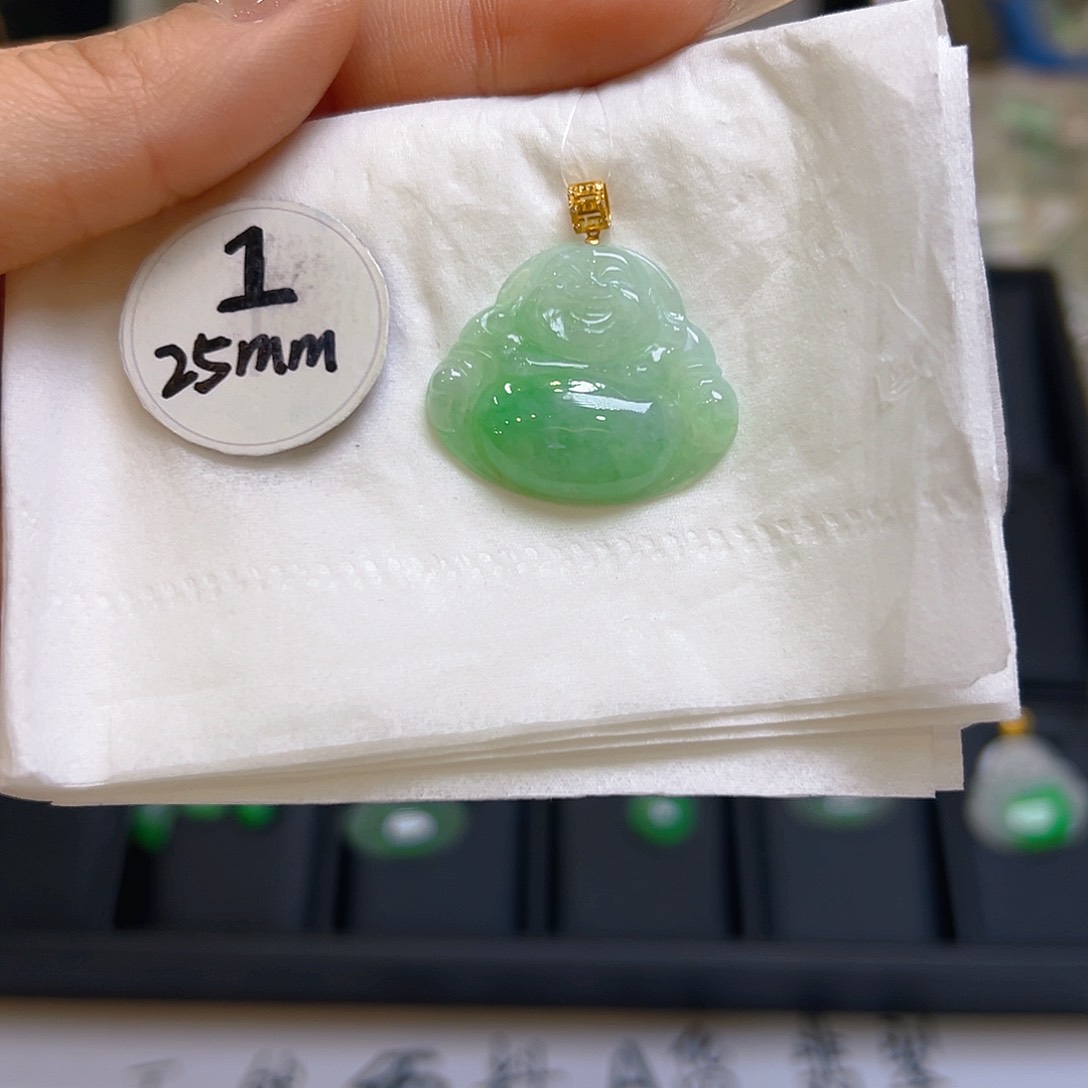 翡翠颈饰18K金镶嵌翡翠