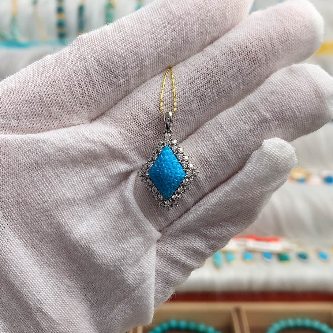 绿松石吊坠未镶嵌