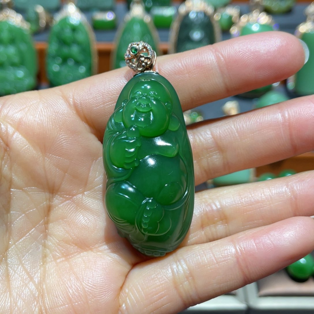 和田玉（碧玉）颈饰18K金镶嵌九***叔