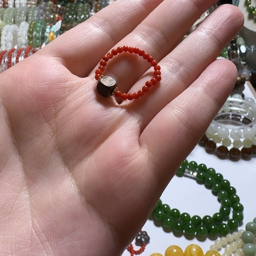 未镶嵌南红玛瑙戒指