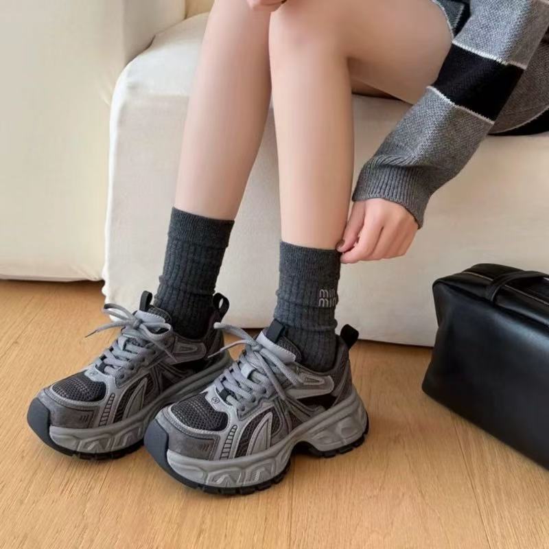 【小鲸鱼】2025冬季轻便厚底加绒舒适老爹鞋女百搭时尚休闲鞋19151