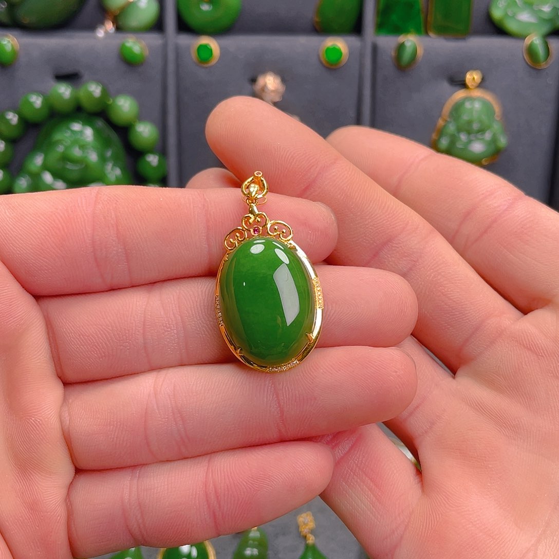 和田玉（碧玉）吊坠(不含链)18K金镶嵌3580