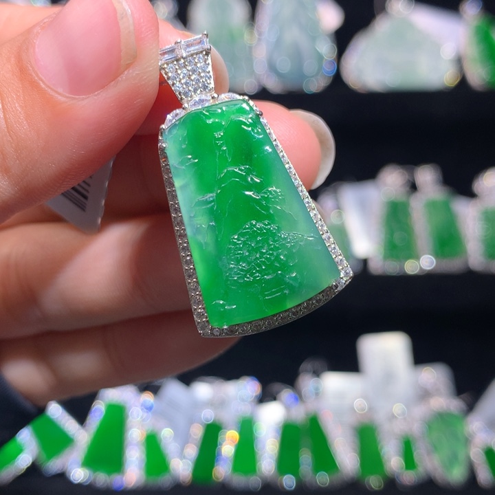 【闪购商品】颈饰银S925镶嵌翡翠天然翡翠