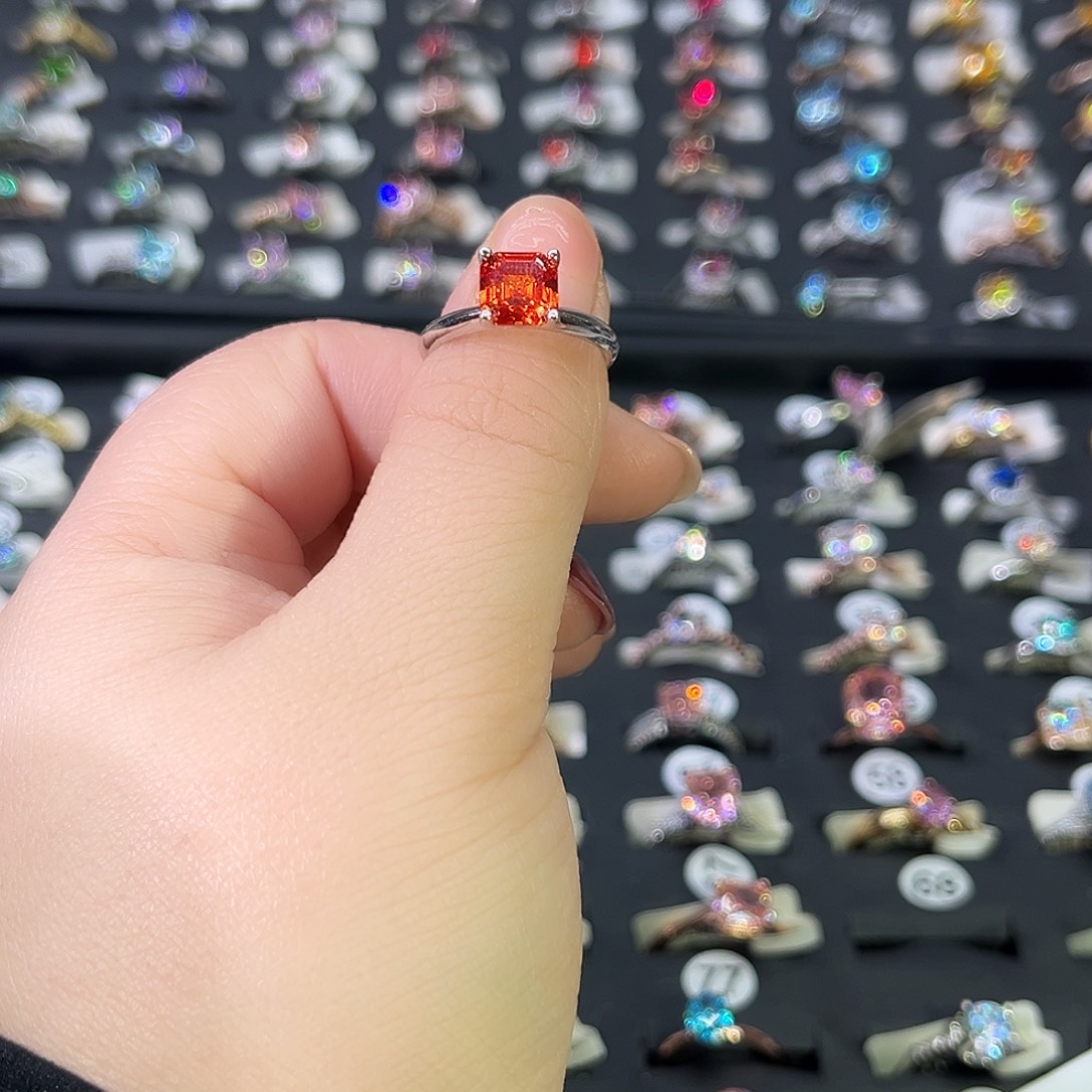 莫桑石非金属B公主方一卡-11（换紫钻）