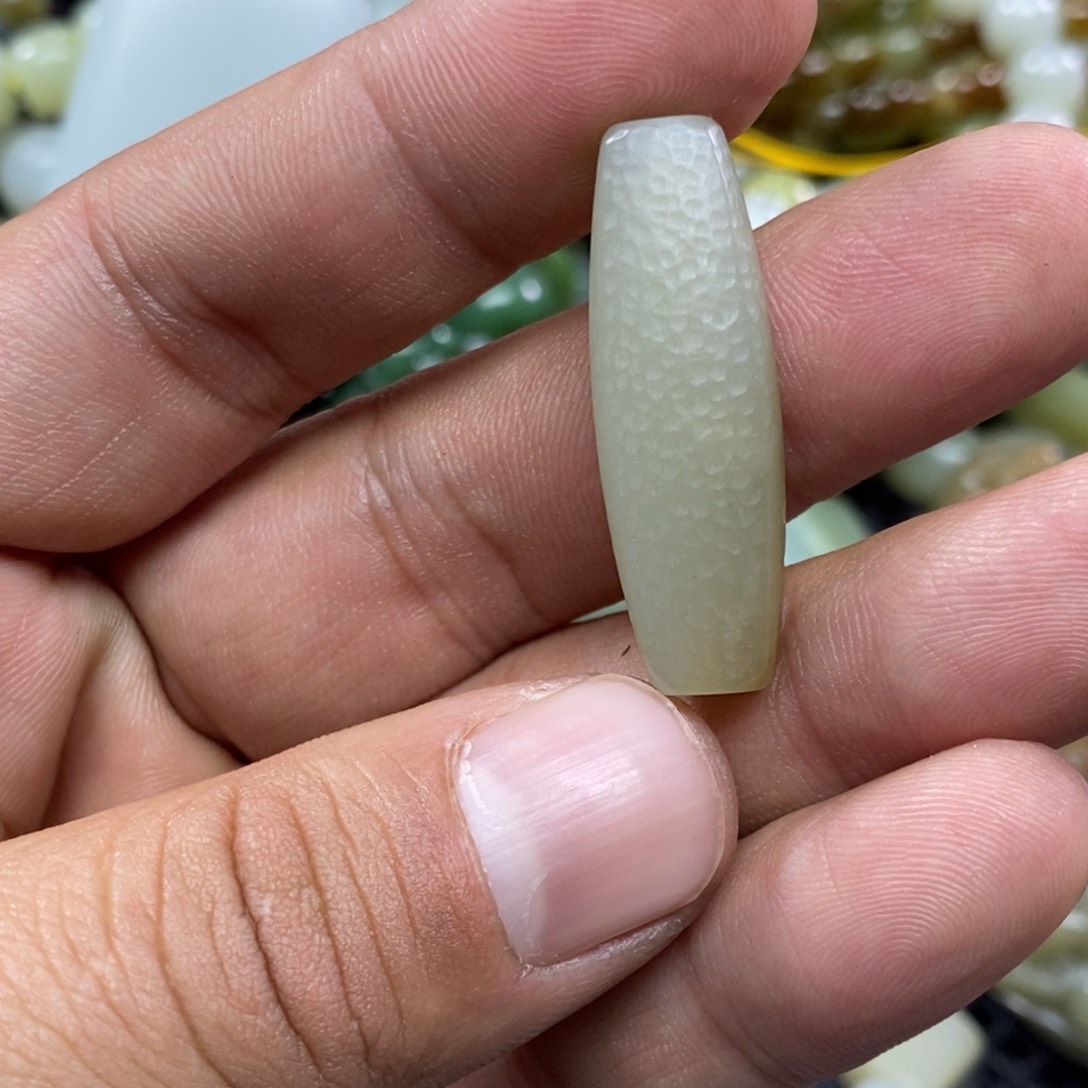 和田玉吊坠未镶嵌S**珊