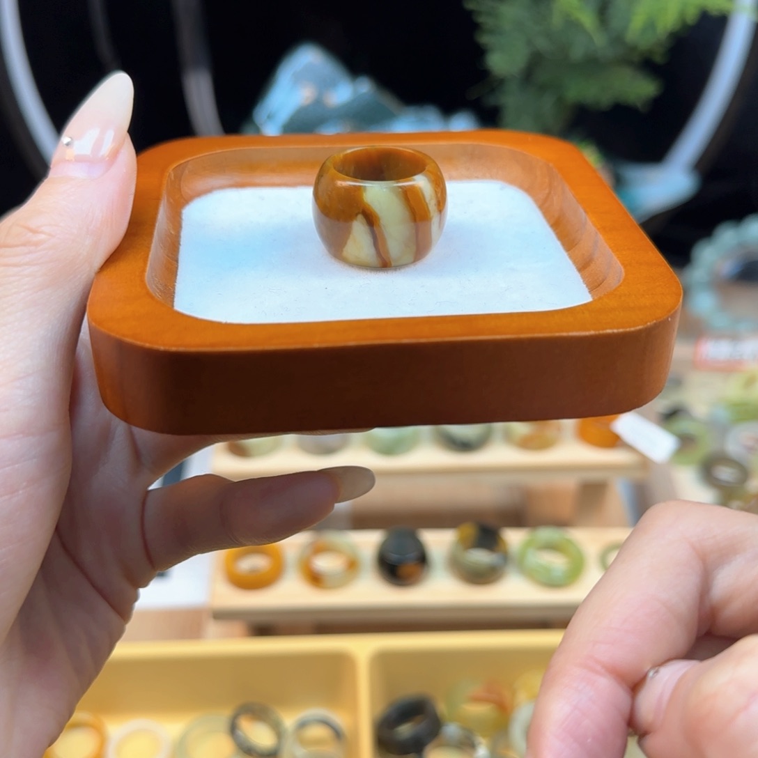 蛇纹石玉微瑕内径18.1合金N***i