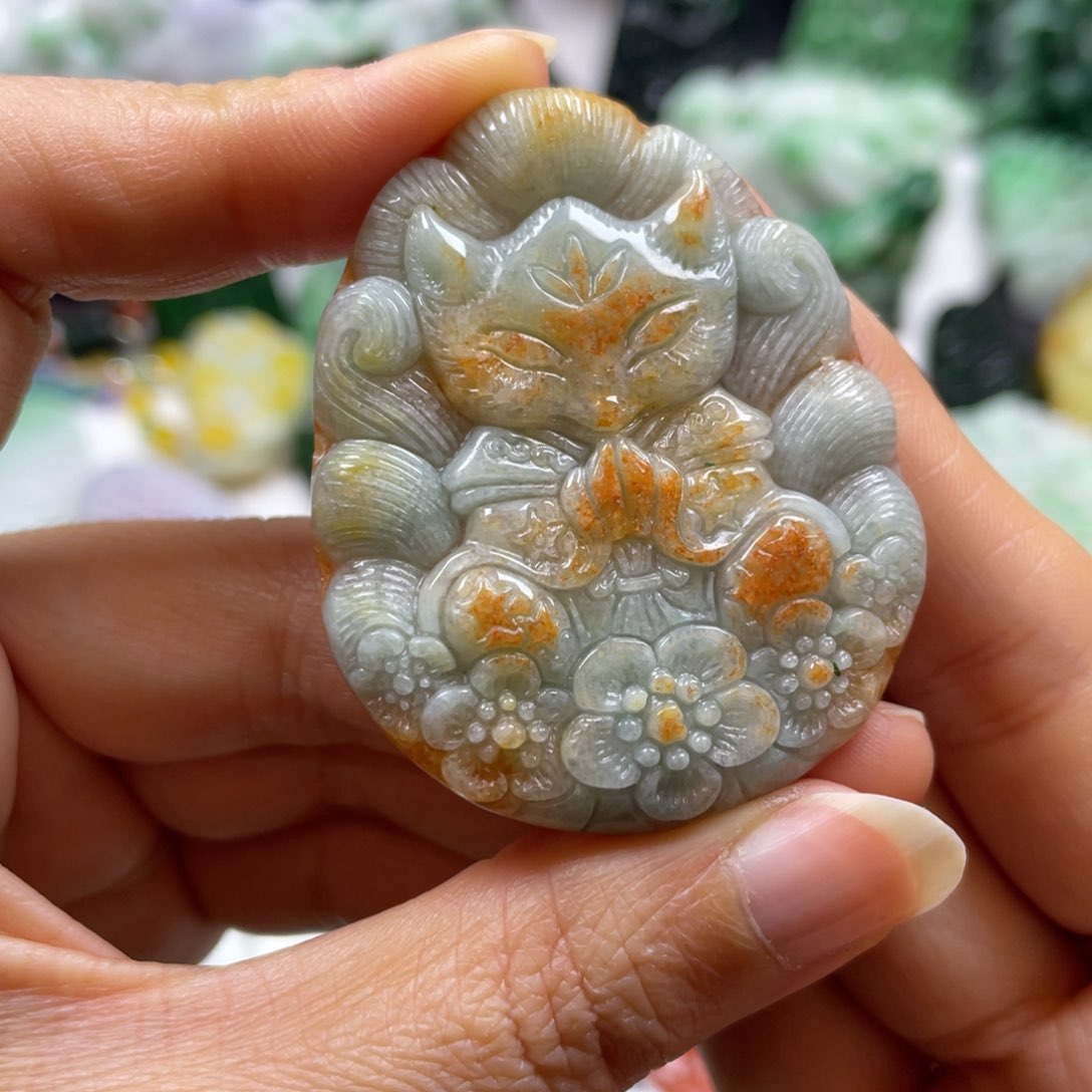 翡翠颈饰未镶嵌牌子