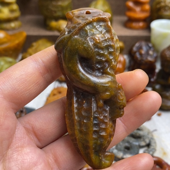 蛇纹石玉未镶嵌颈饰88