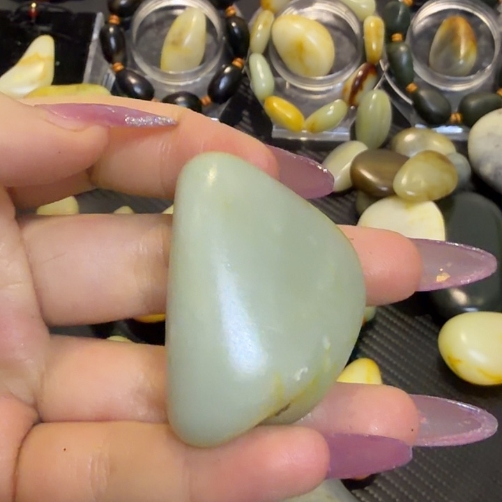 满***号和田玉未镶嵌挂件