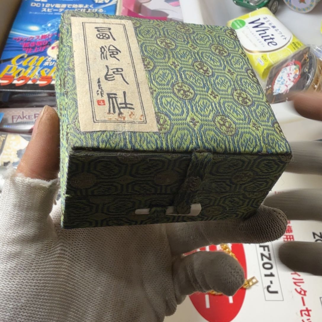 像**拥中古商品，瑕疵品，不保好坏。