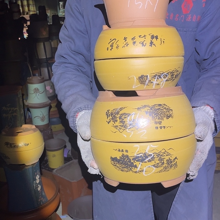 紫砂花盆紫砂花盆和小