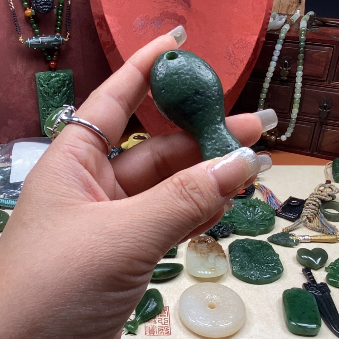 静***文和田玉未镶嵌颈饰