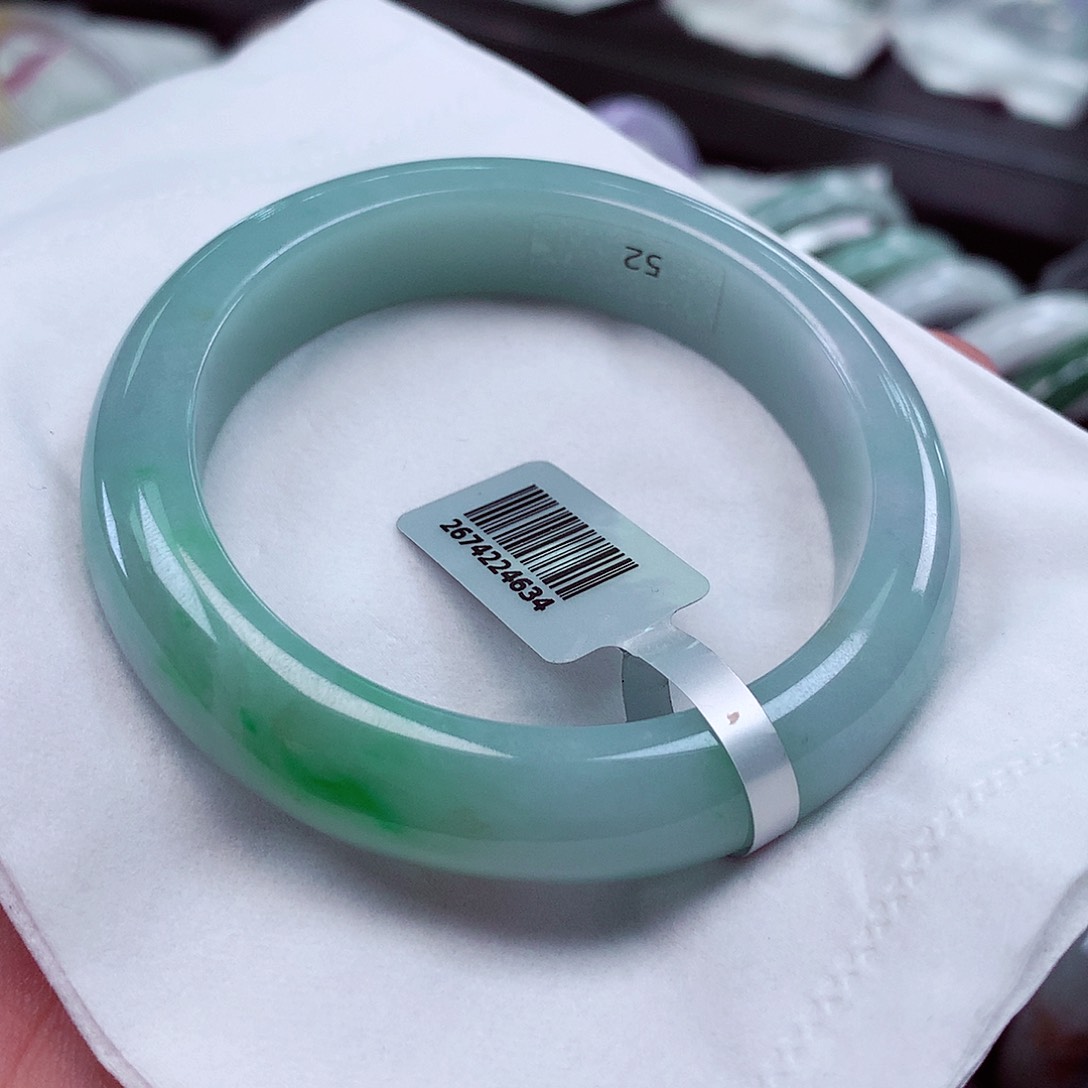 翡翠手镯未镶嵌H****?52.7有纹