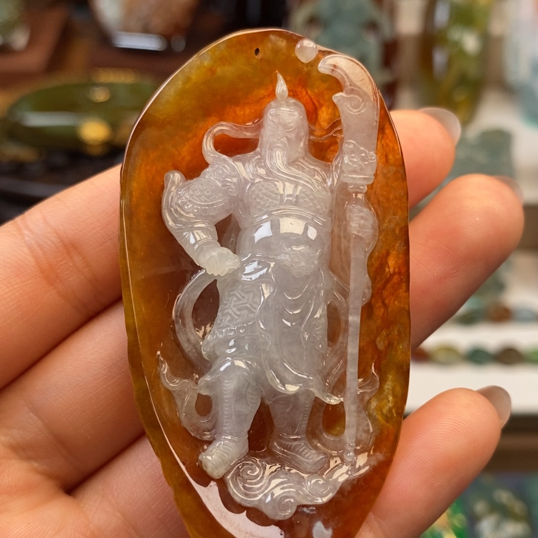 翡翠未镶嵌颈饰关公