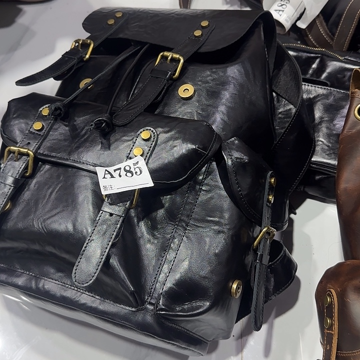 小牛皮（革）牛皮（革）头层牛皮785