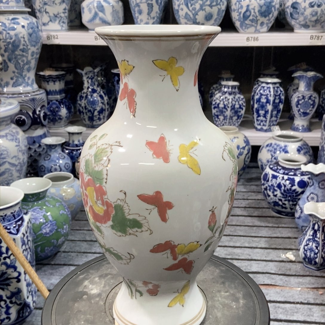 摆件花瓶手绘釉下彩微瑕