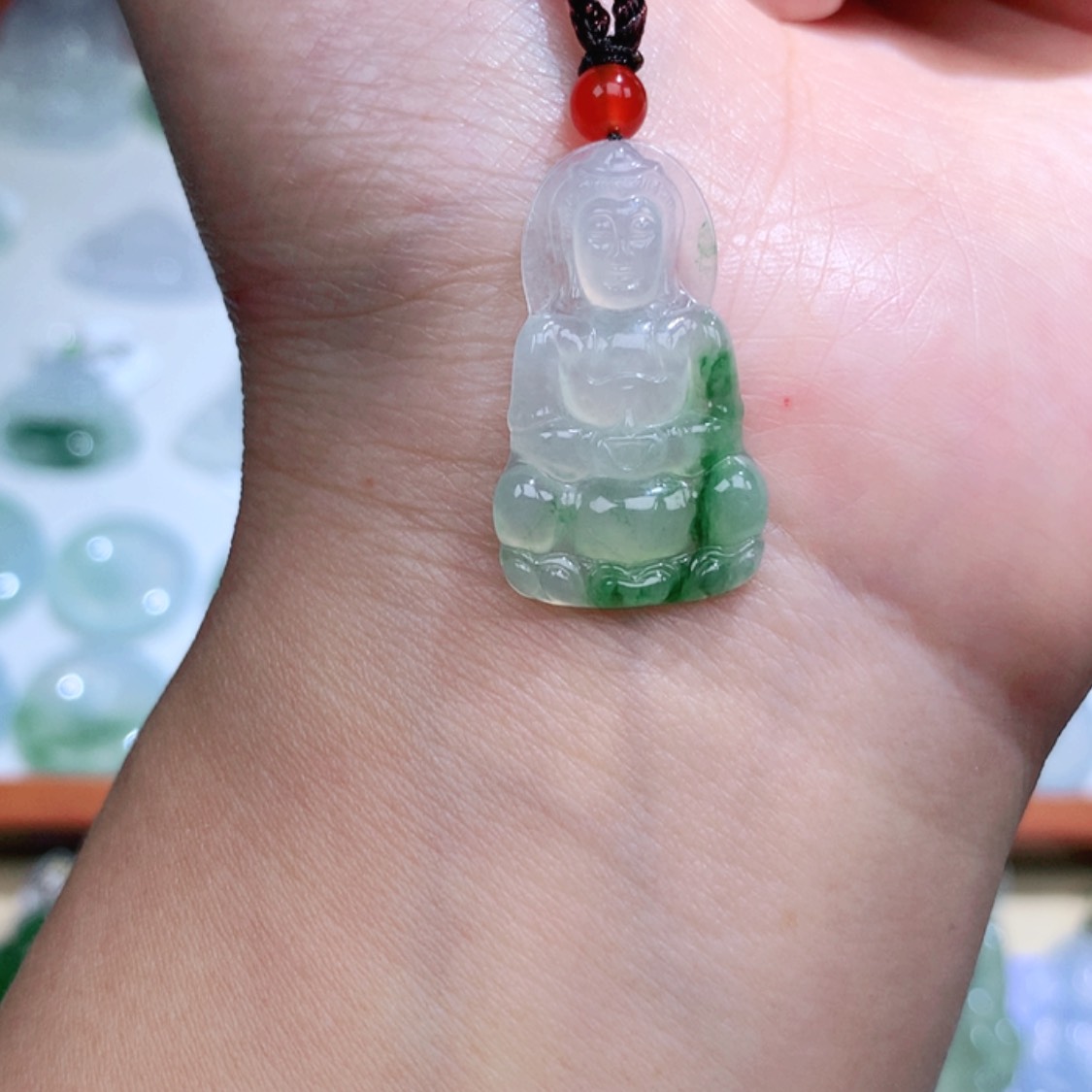 【闪购商品】翡翠颈饰未镶嵌观音