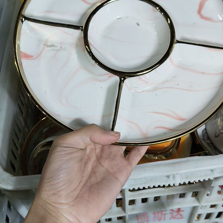 摆件陶瓷默认微瑕。。。。。。