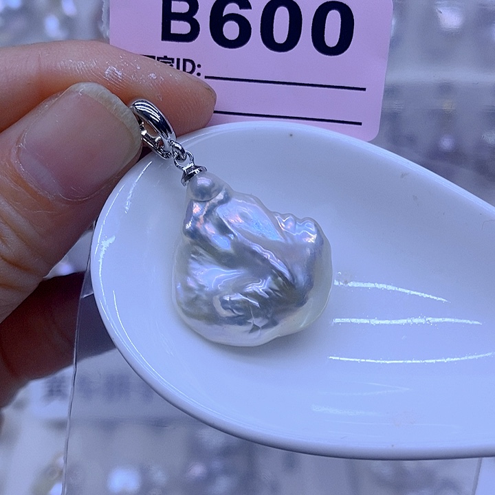 未镶嵌颈饰淡水珍珠