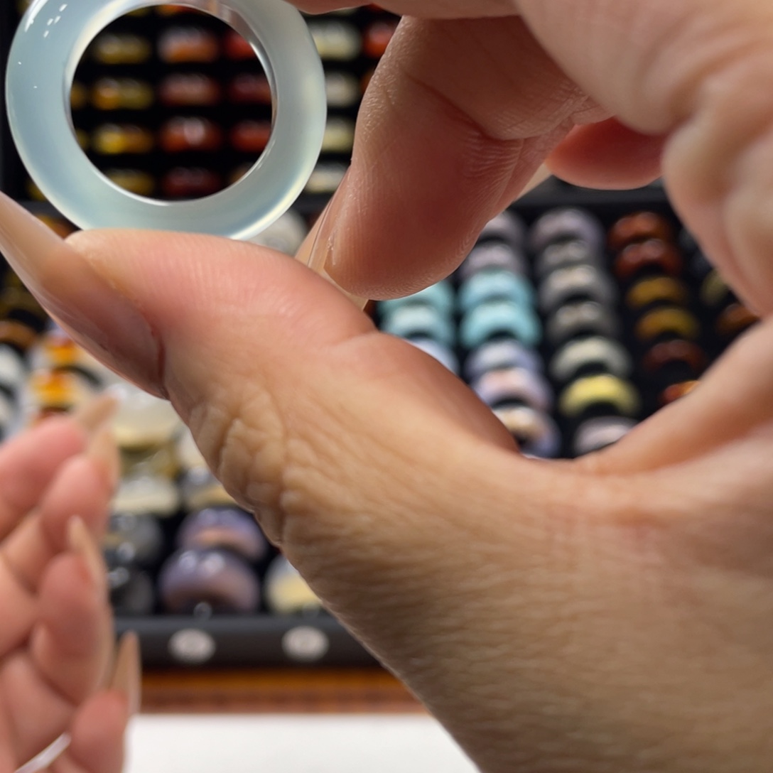 我****玛瑙/玉髓未镶嵌戒指