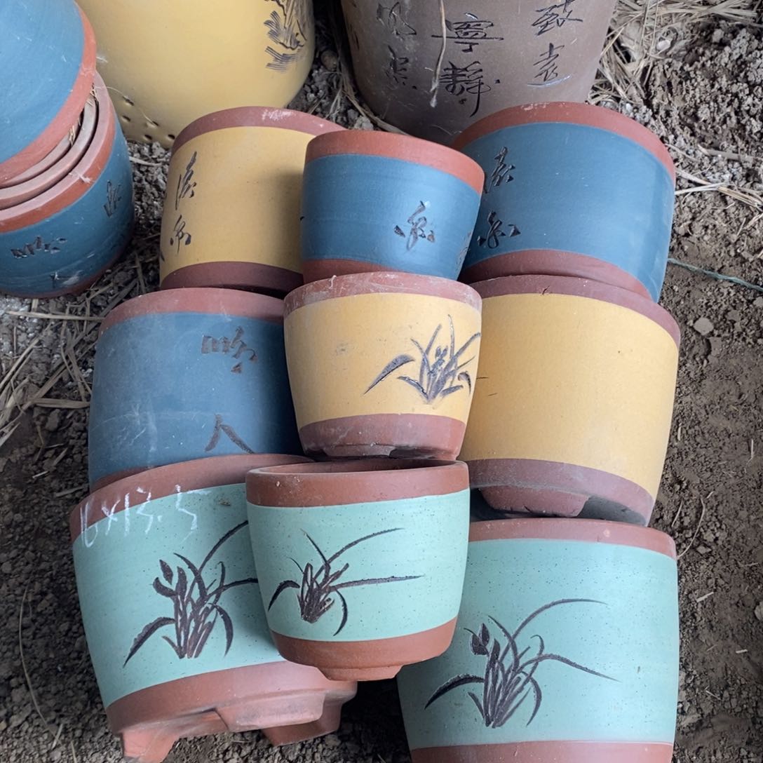 紫砂八只圆盆，六大两小