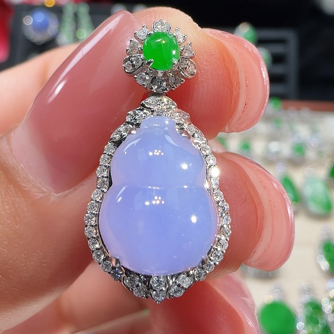 翡翠吊坠(不含链)18K金镶嵌