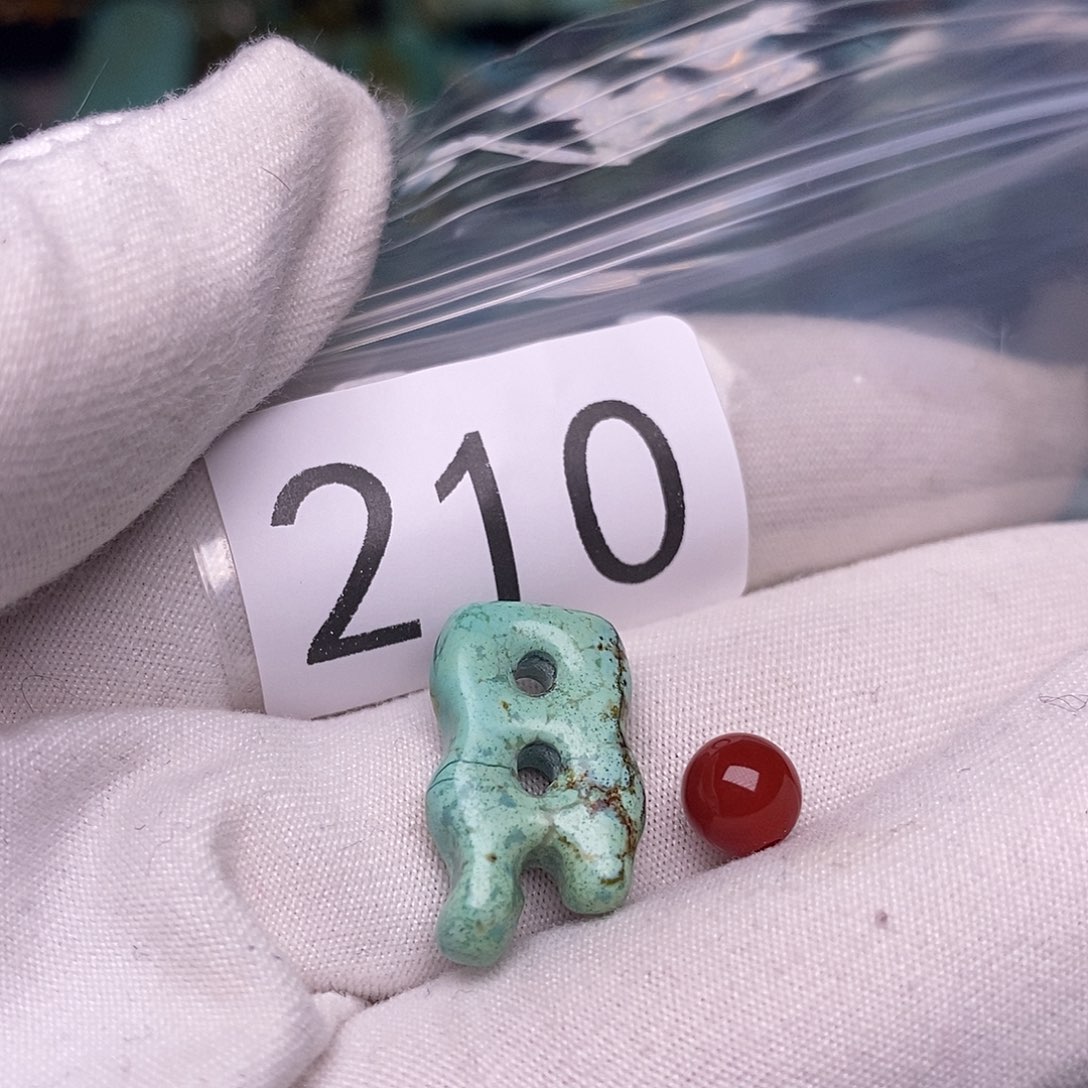 南红玛瑙未镶嵌珠宝奇石