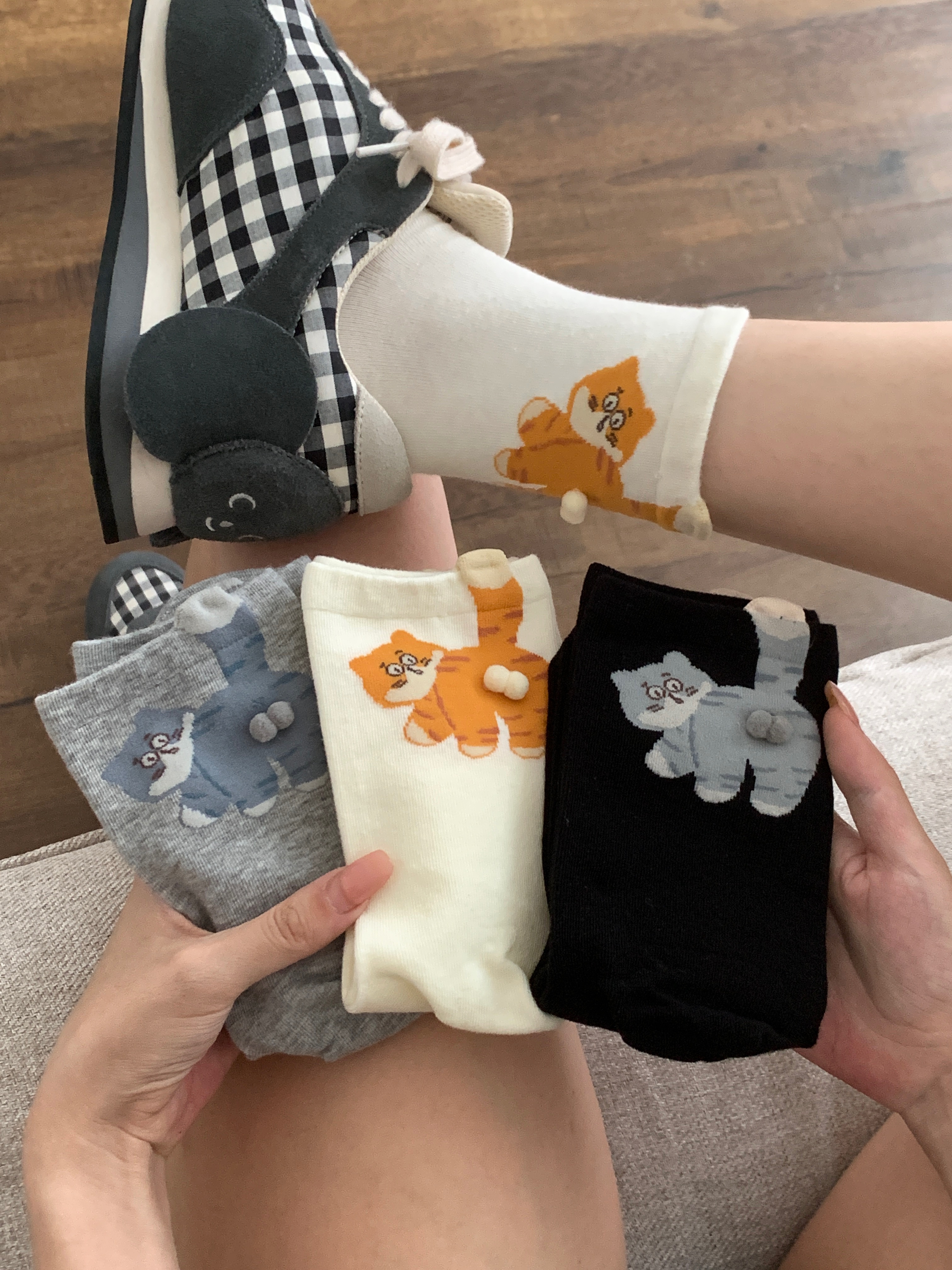 猫咪趣味搞怪袜子女夏季薄款立体小球可爱卡通猫咪蛋蛋袜白色长袜