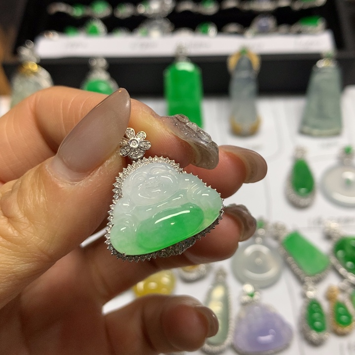 【闪购商品】翡翠颈饰18K金镶嵌吊坠