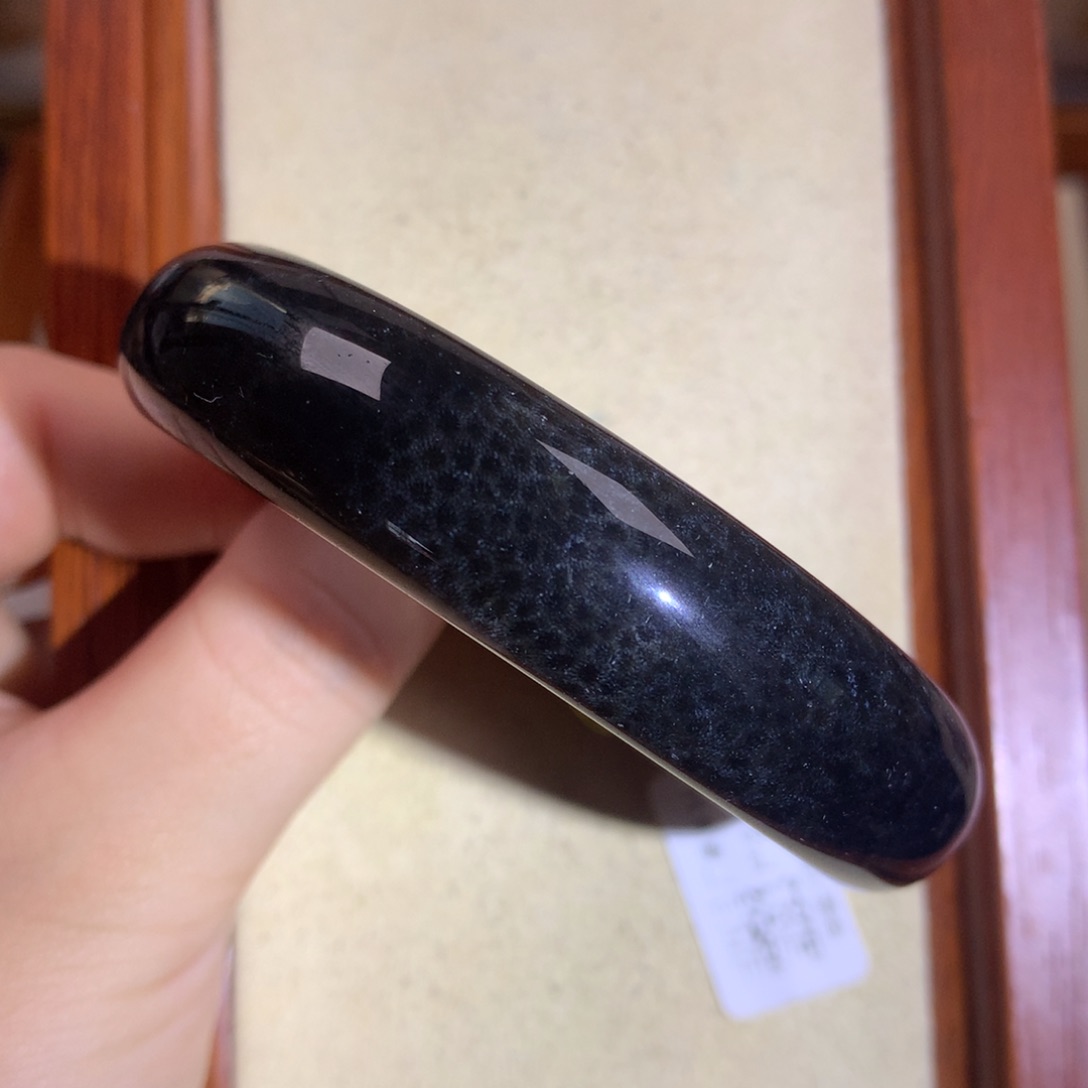 未镶嵌黑冰鱼籽59.9圈2000/个。05硅化珊瑚（珊瑚玉）