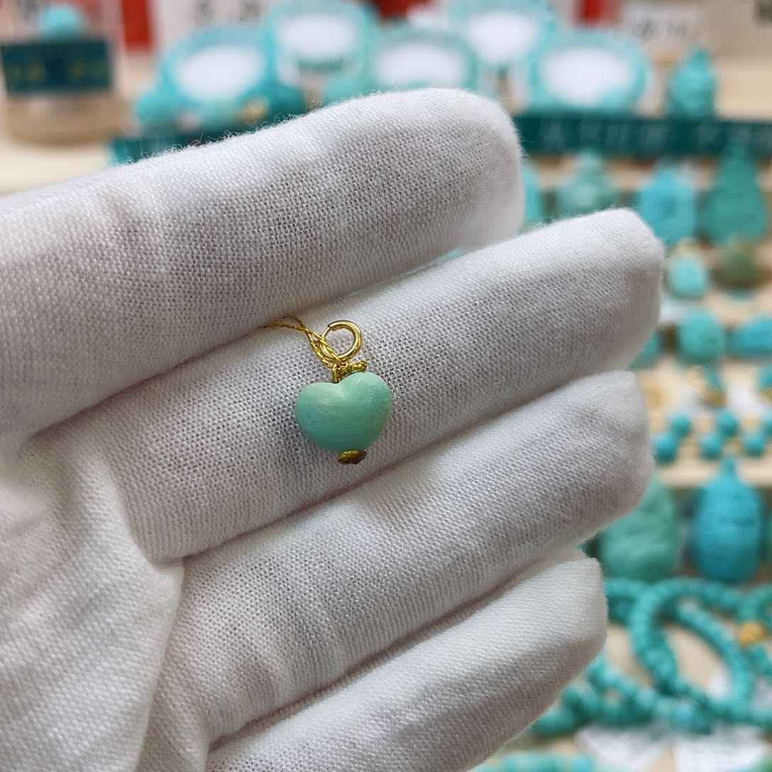 绿松石珠宝奇石18K金镶嵌