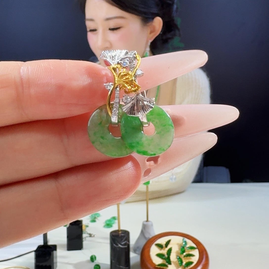 翡翠18K金镶嵌耳饰18k镶嵌