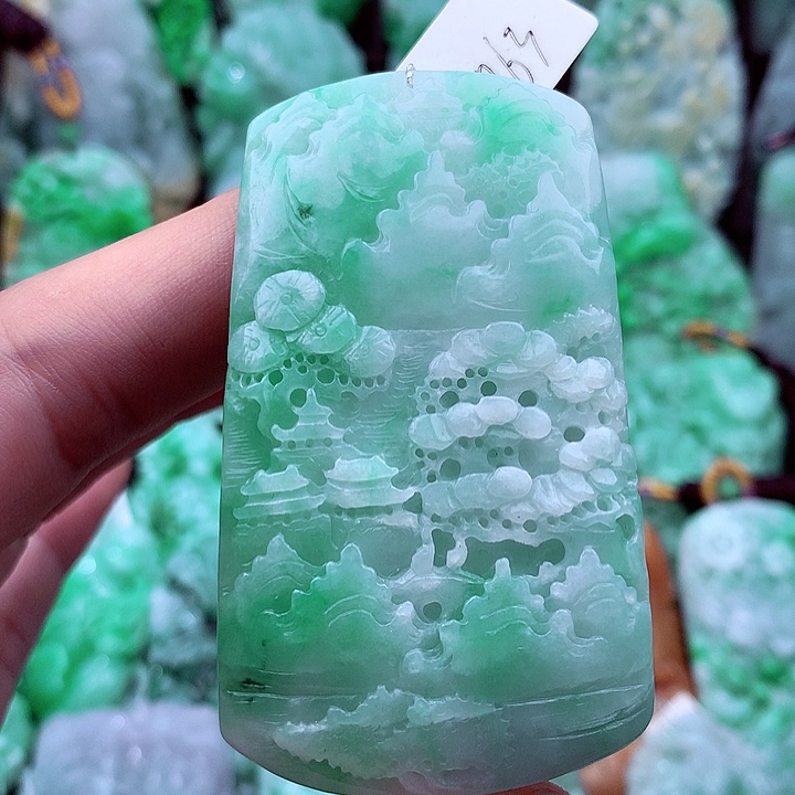 翡翠吊坠(不含链)未镶嵌