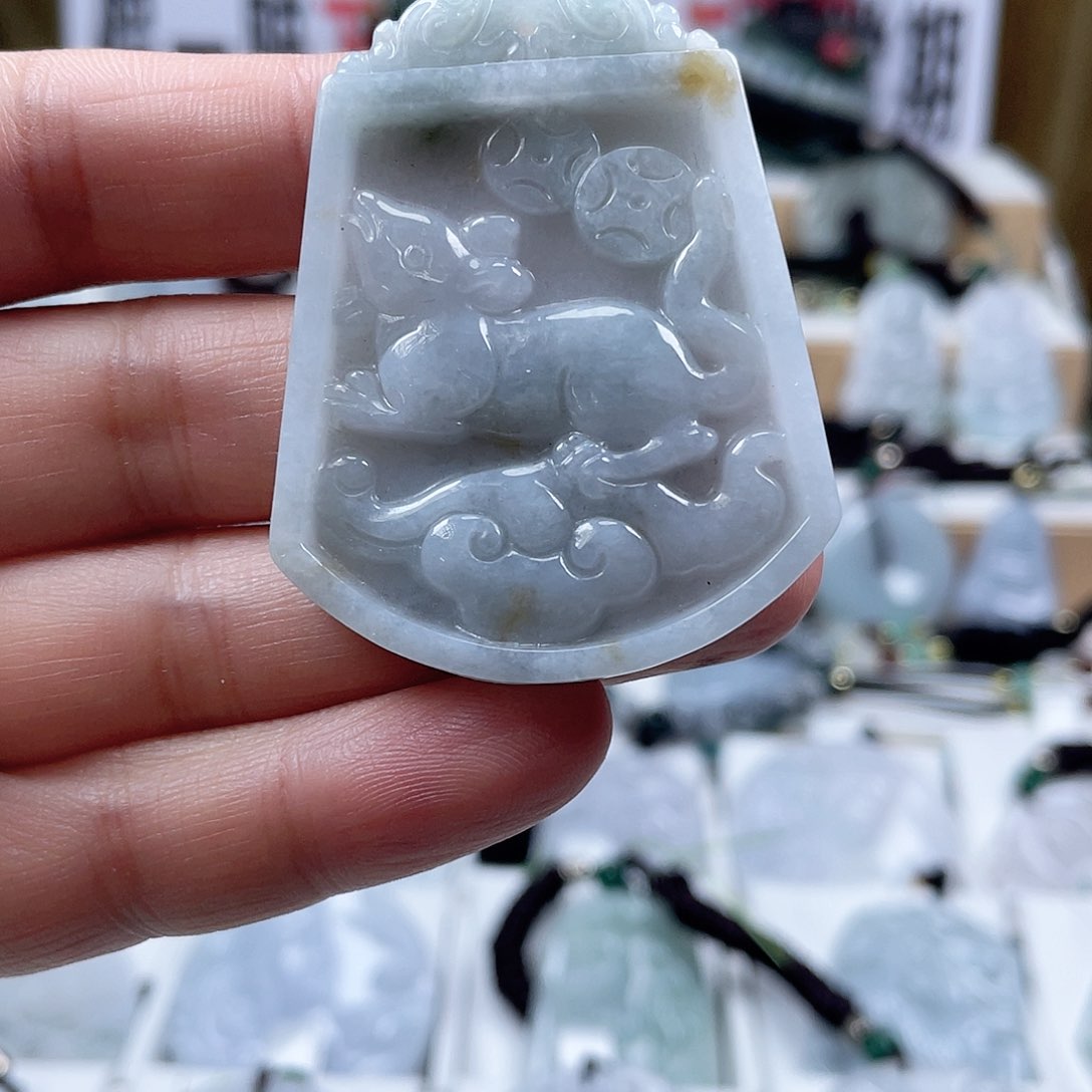 翡翠颈饰未镶嵌0512挂件