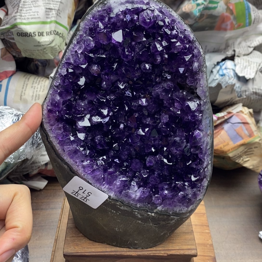 未镶嵌水晶珠宝半成品