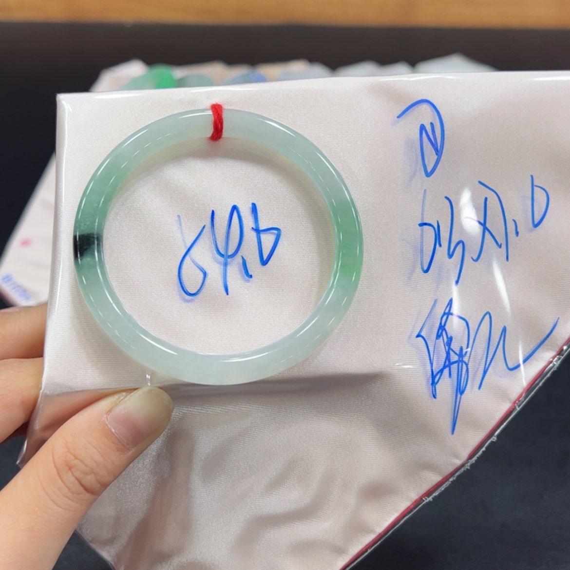 【闪购商品】翡翠手镯未镶嵌手镯