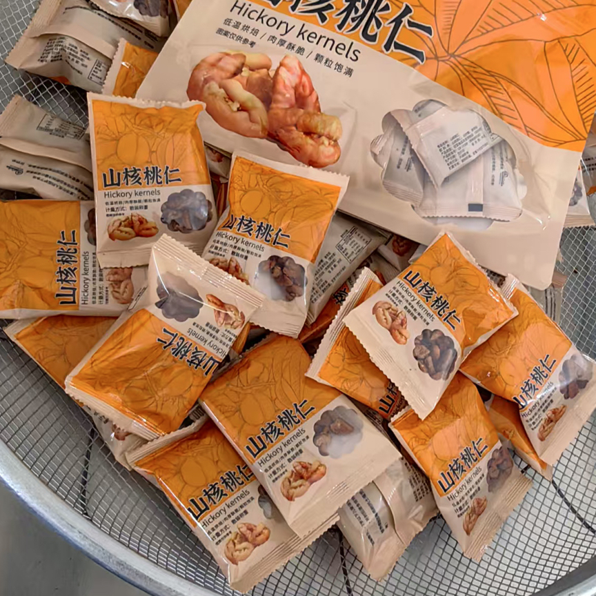 精品山核桃仁小核桃仁：经典原味/口齿留香/独立手抓包/适配人群广