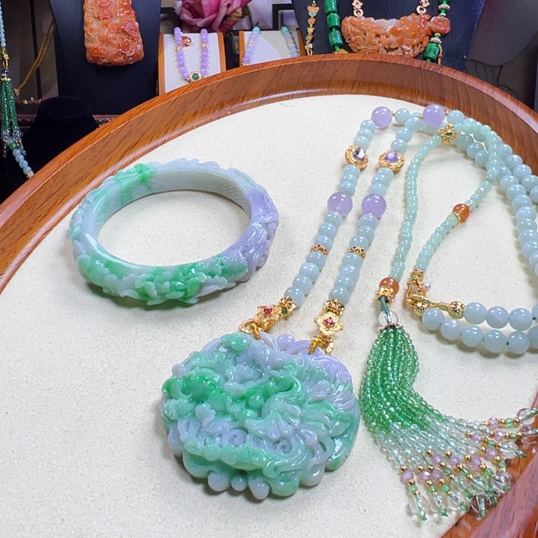 翡翠未镶嵌毛衣链高品春彩套镯