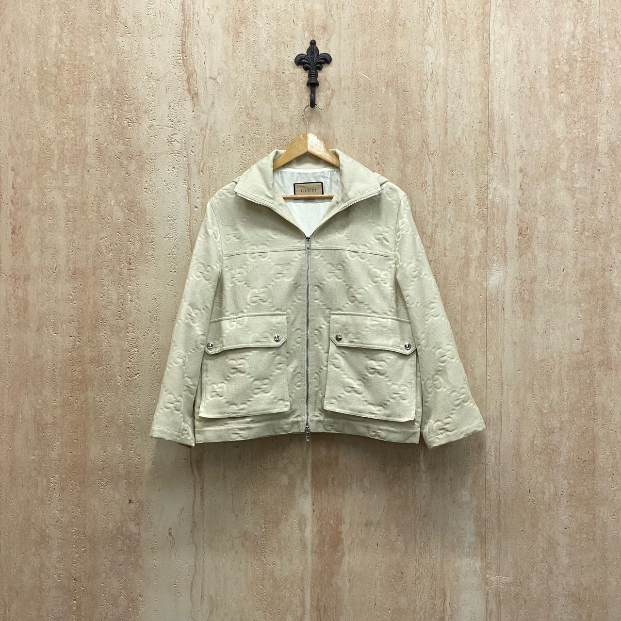 99新 GUCCI/古驰 爆款米白色暗纹老花满印冲锋衣外套/38码/31527