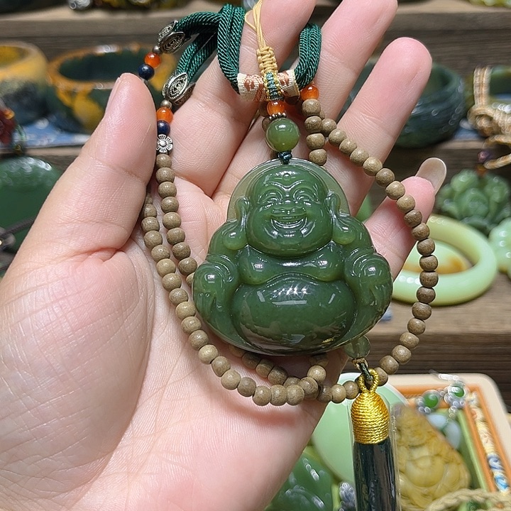 满***满岫岩河磨玉（透闪石质玉）未镶嵌颈饰