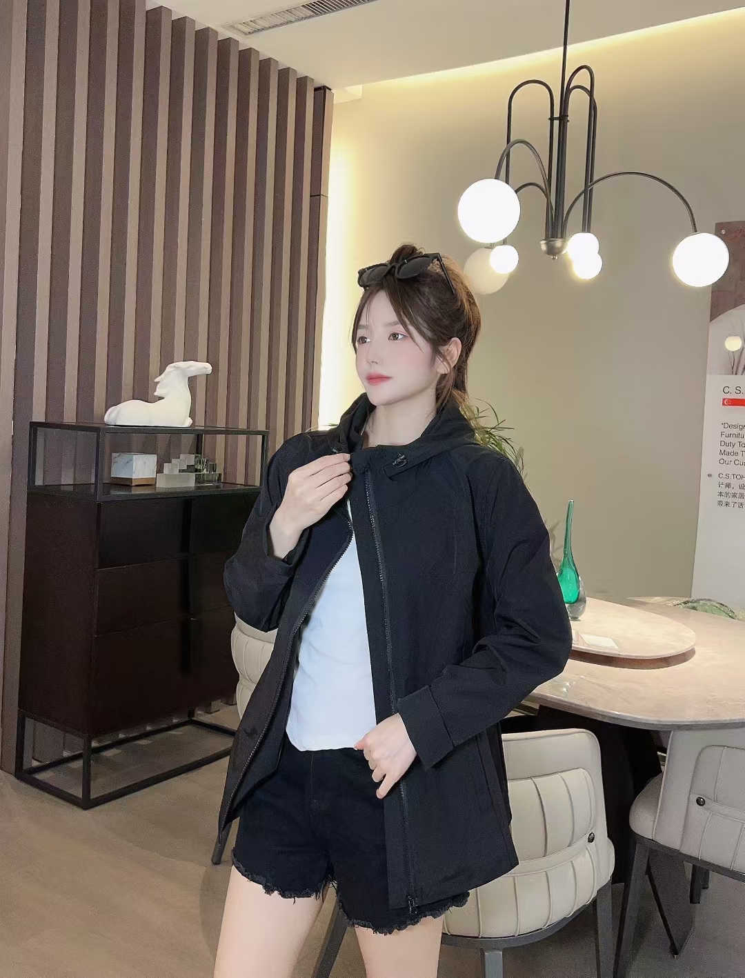 冲锋衣女装大码防风连帽棒球服短外套秋季夹克上衣女百搭工装风衣