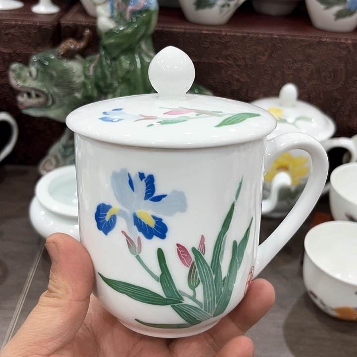 釉下五彩的瓷器和，