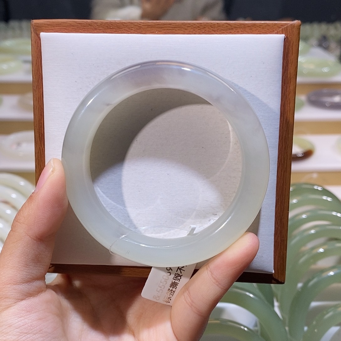 未镶嵌手镯和田玉h***e