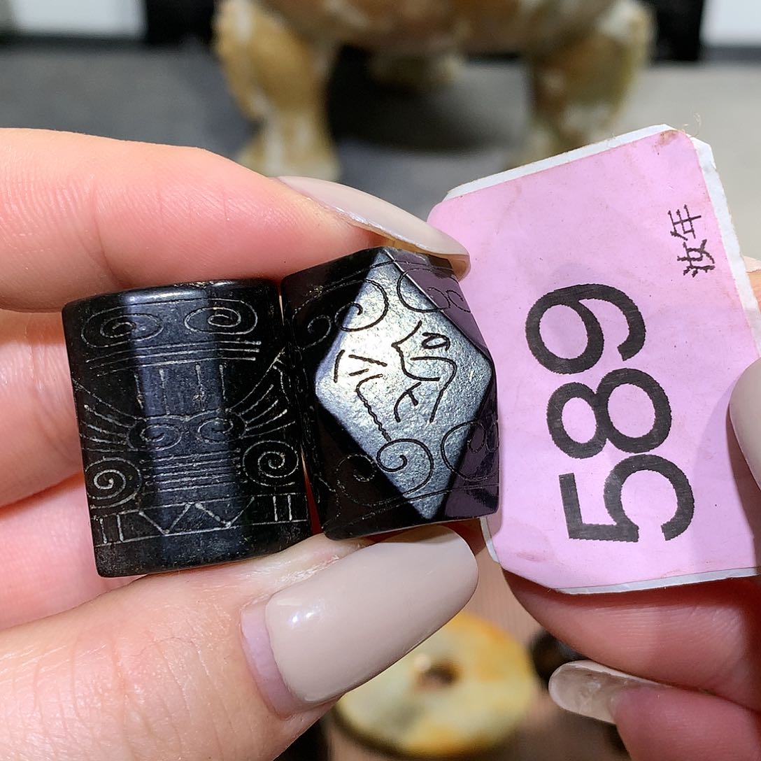 颈饰未镶嵌和田玉逍**生