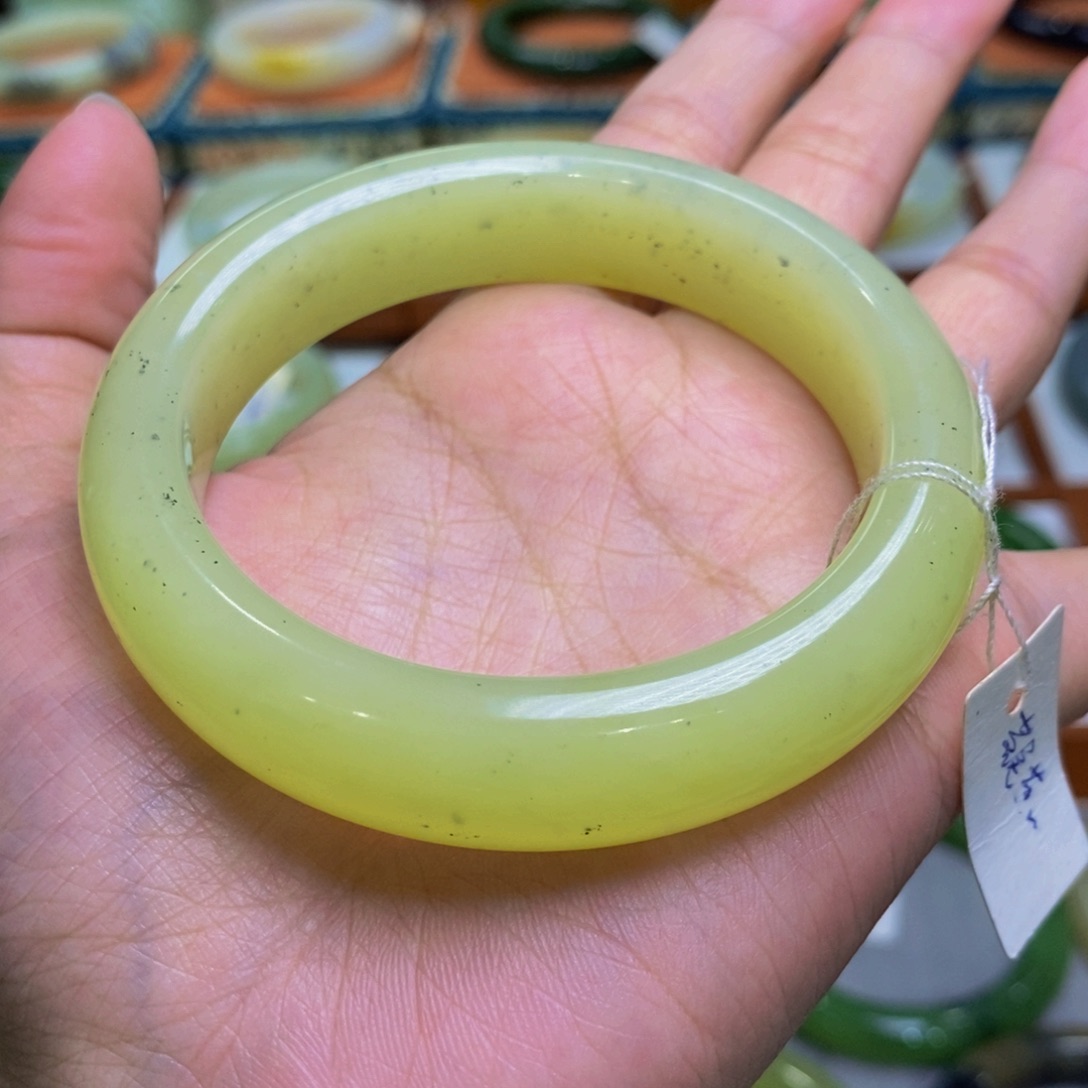 和田玉手镯未镶嵌若羌奶黄56.7