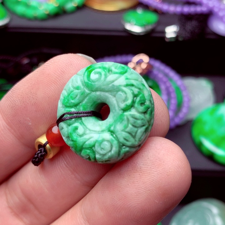 翡翠未镶嵌吊坠(不含链)