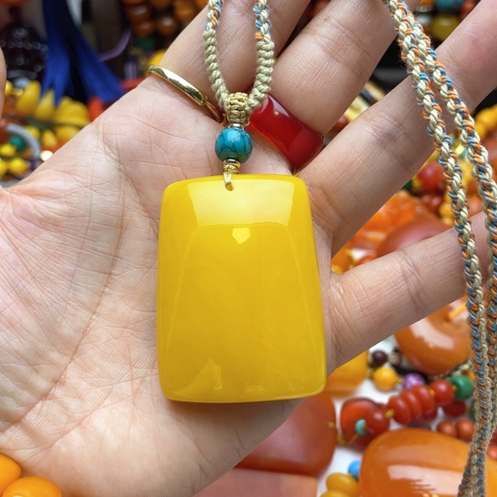 树脂制品11号无事牌吊坠